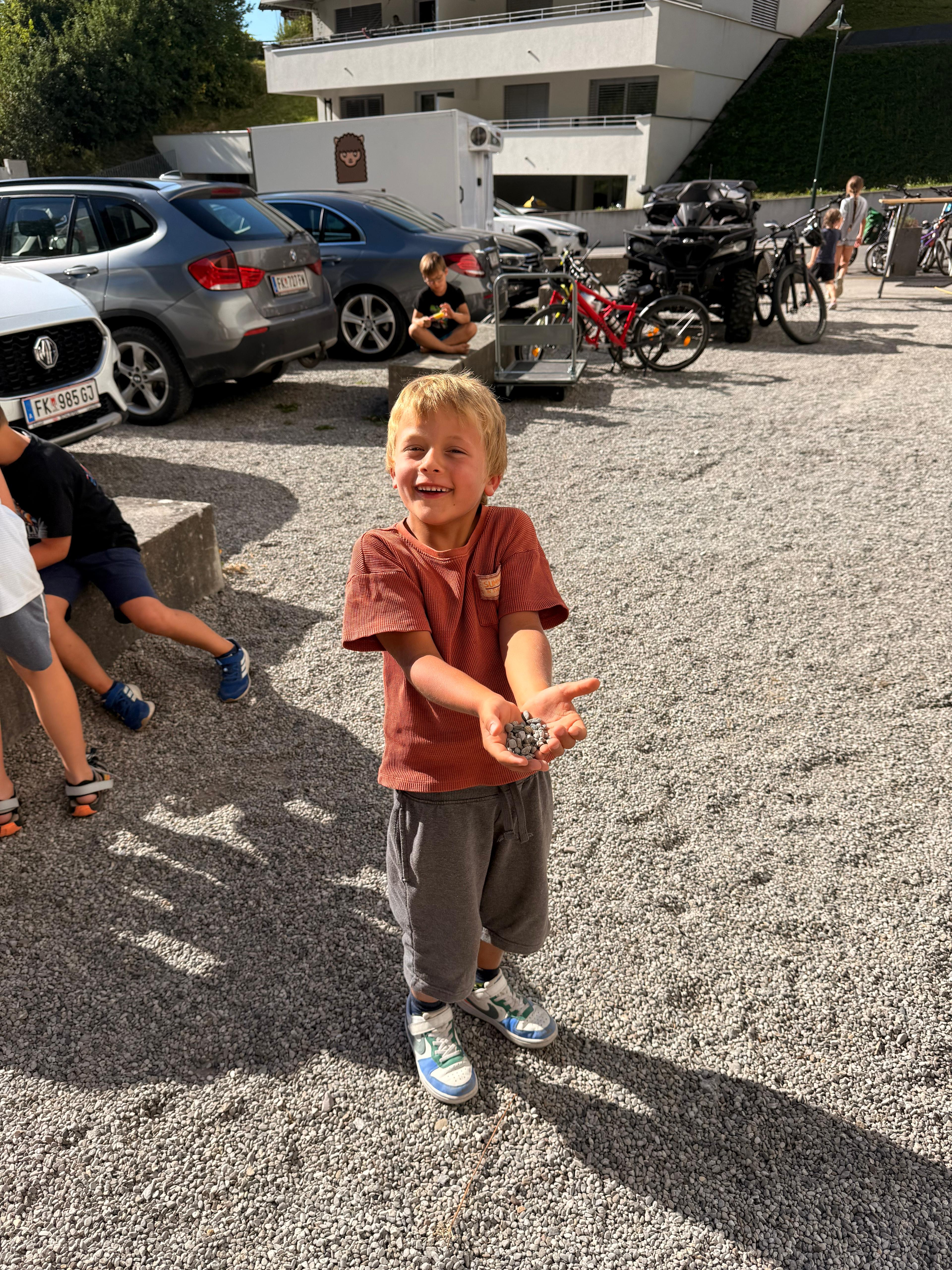 /user/pages/02.berichte/ksv-boeckle-und-jugend-feiern-saisonabschluss/5df20ad8-77e3-410d-9b27-0088becef43d.JPG
